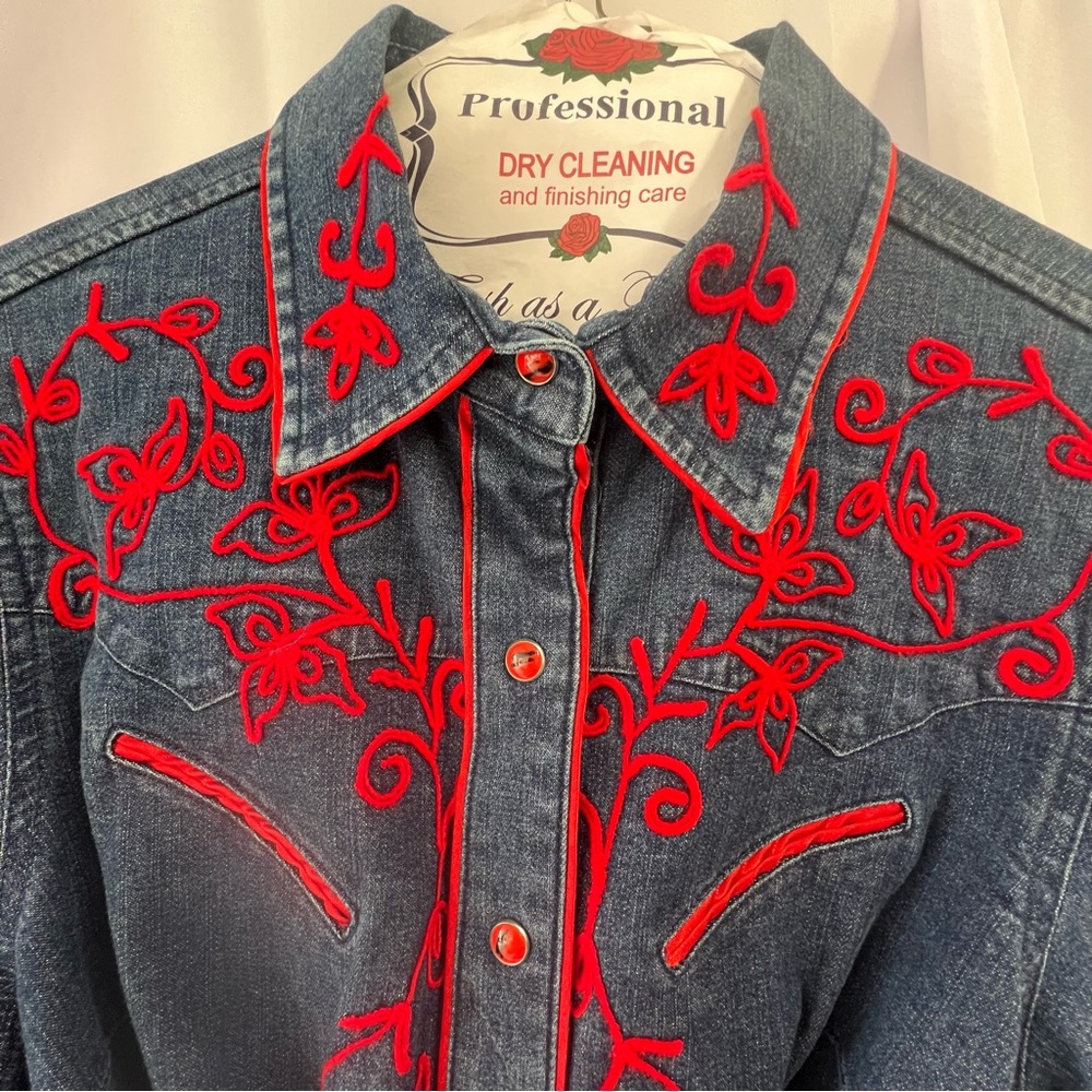 TASHA POLIZZI Luciella denim shirtdress w/snap buttons , pockets , tie belt red - Picture 5 of 8